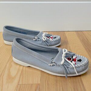 Women's Minnetonka Moccasin Hardsole Thunderbird Pale Blue - Size 7